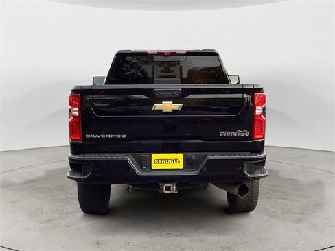 Used 2022 Chevrolet Silverado 2500 High Country w/ Z71 Off-Road Package image 4