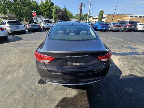 Used 2015 Chrysler 200 Limited w/ Convenience Group FWD image 9