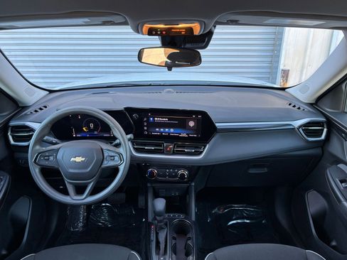 Used 2025 Chevrolet TrailBlazer LT image 31