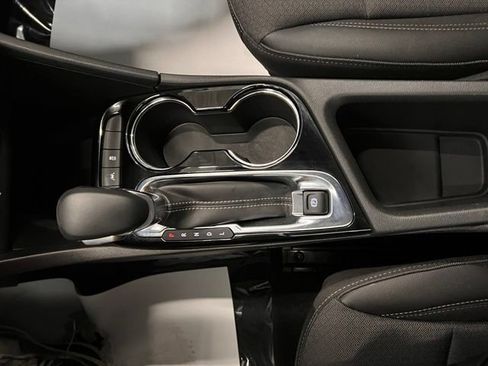 Certified 2025 Buick Encore GX Preferred AWD/4WD image 28