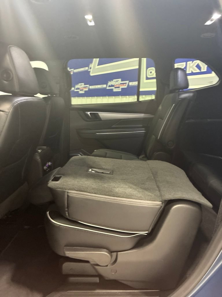 Used 2026 Buick Enclave Preferred AWD/4WD image 37
