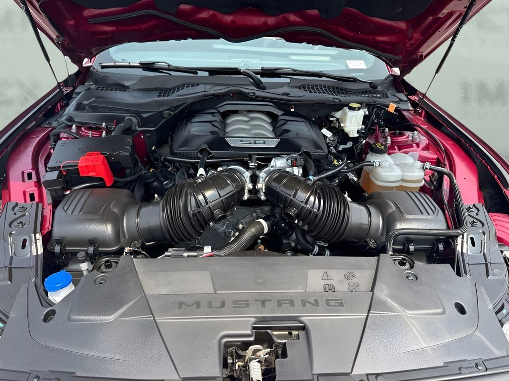 Used 2025 Ford Mustang GT Premium RWD image 17