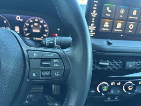 Used 2023 Honda Accord Sport image 15