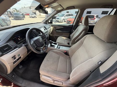 Used 2019 Honda Pilot LX image 17