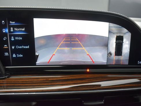 Used 2021 Cadillac Escalade Premium Luxury w/ LPO, Illumination Package image 22