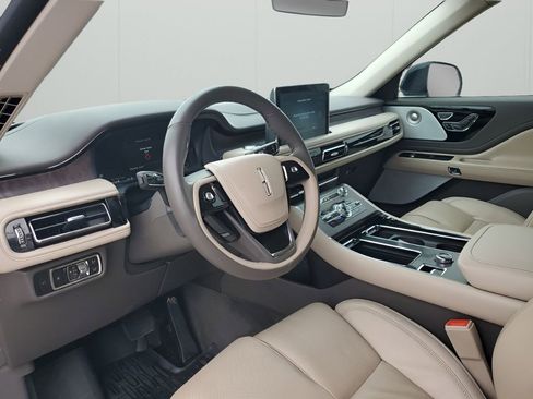 Used 2023 Lincoln Aviator Reserve w/ Equipment Group 201A image 30
