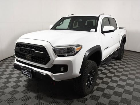 Used 2019 Toyota Tacoma TRD Off-Road AWD/4WD image 1