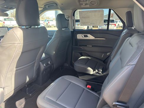 New 2026 Ford Explorer Active w/ Active Comfort Package image 12