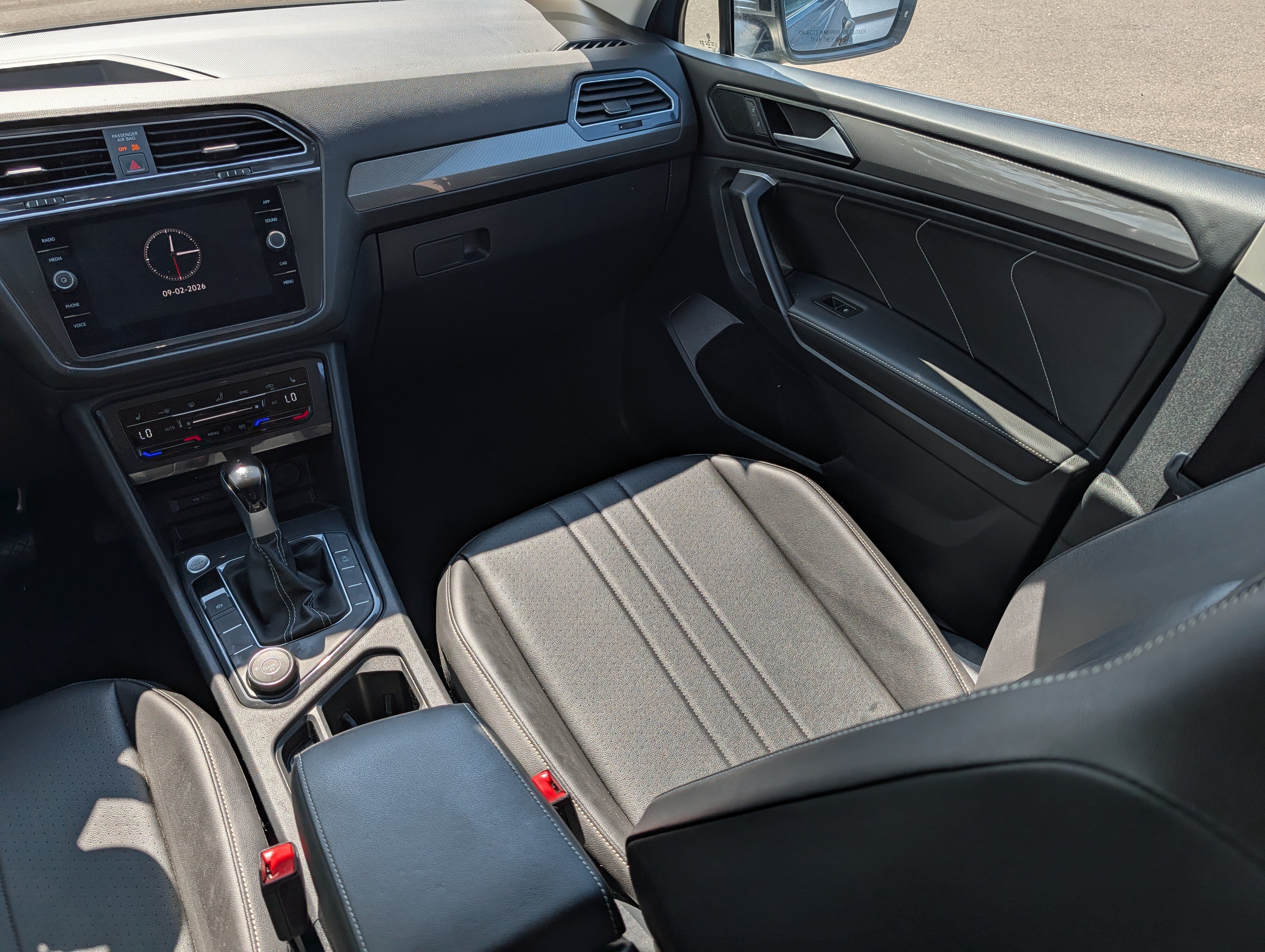 Certified 2024 Volkswagen Tiguan SE AWD/4WD image 11