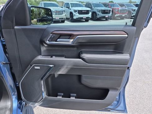 Used 2024 GMC Sierra 1500 SLT AWD/4WD image 36