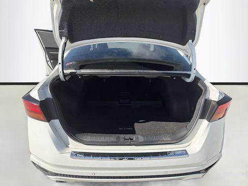 Used 2020 Nissan Altima 2.5 SV FWD image 25