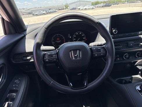 Used 2025 Honda HR-V Sport image 11