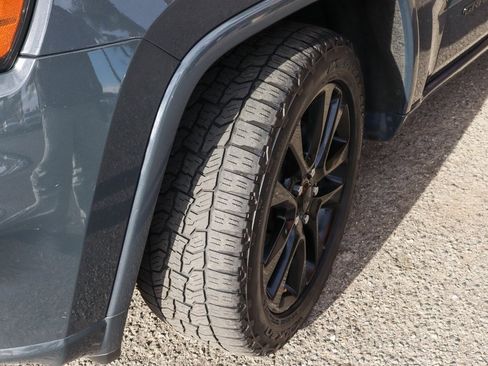 Used 2018 Jeep Grand Cherokee Altitude image 43