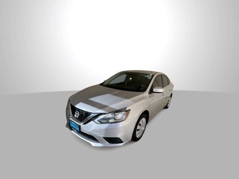Used 2016 Nissan Sentra S image 4