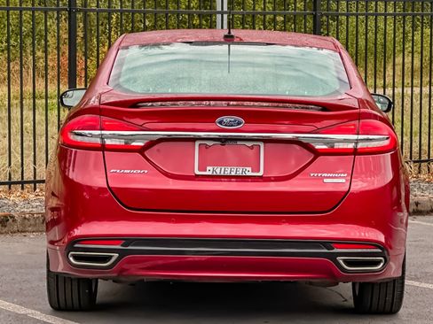 Used 2017 Ford Fusion Titanium FWD image 4