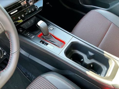 Certified 2026 Nissan Kicks SR FWD image 18