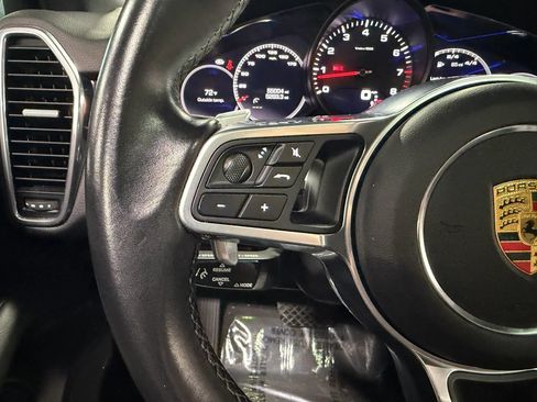 Used 2021 Porsche Cayenne Coupe AWD/4WD image 15