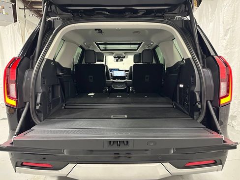 Used 2025 Ford Expedition Platinum AWD/4WD image 48