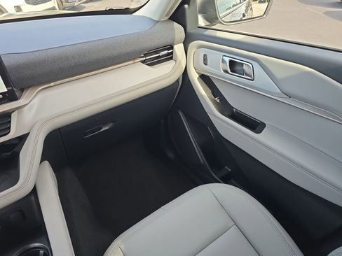 New 2026 Ford Explorer Active w/ Active Comfort Package RWD image 11