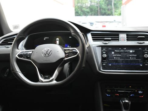 Used 2024 Volkswagen Tiguan SE R-Line AWD/4WD image 22
