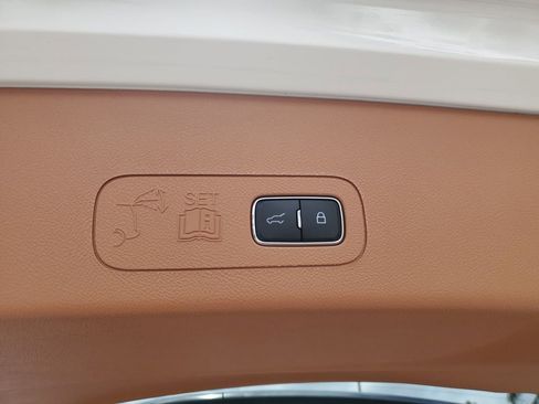 Certified 2023 Lincoln Aviator Black Label Grand Touring w/ Class IV Trailer Tow Package AWD/4WD image 8