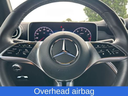 Used 2024 Mercedes-Benz GLC 300 4MATIC image 18