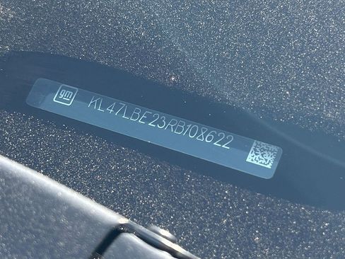 Used 2024 Buick Envista Sport Touring w/ Convenience II Package FWD image 34