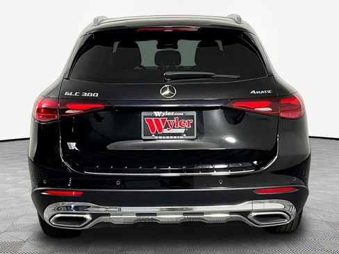 Used 2023 Mercedes-Benz GLC 300 4MATIC image 5