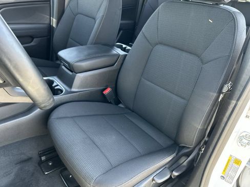 Used 2025 GMC Canyon Elevation RWD image 19