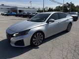 Used 2023 Nissan Altima 2.5 SL image 2