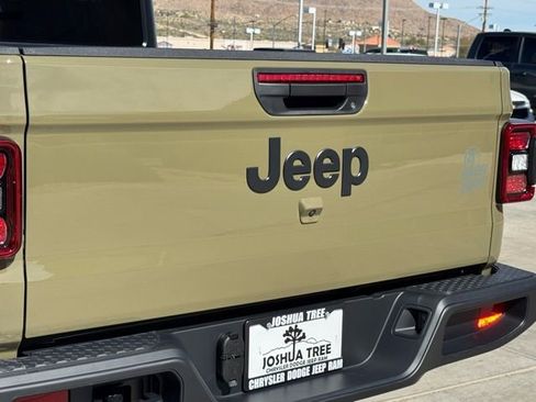 New 2026 Jeep Gladiator Willys image 8