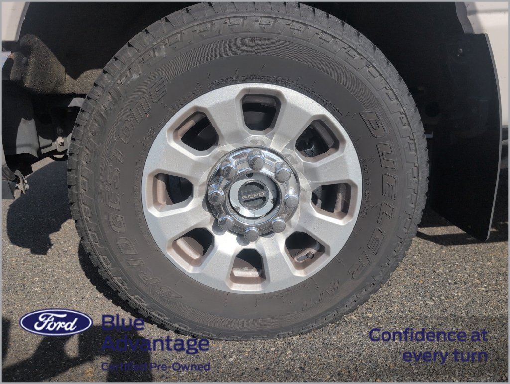 Used 2023 Ford F350 XLT w/ FX4 Off-Road Package AWD/4WD image 2