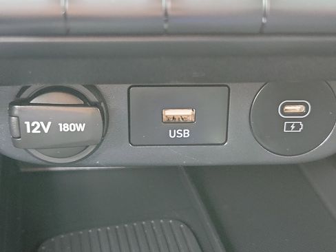 Certified 2025 Hyundai Elantra Sport FWD image 15