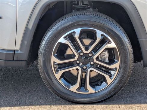 Used 2022 Jeep Compass Limited image 32