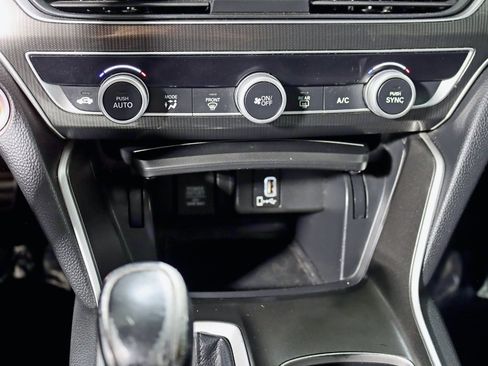 Used 2018 Honda Accord Sport image 21
