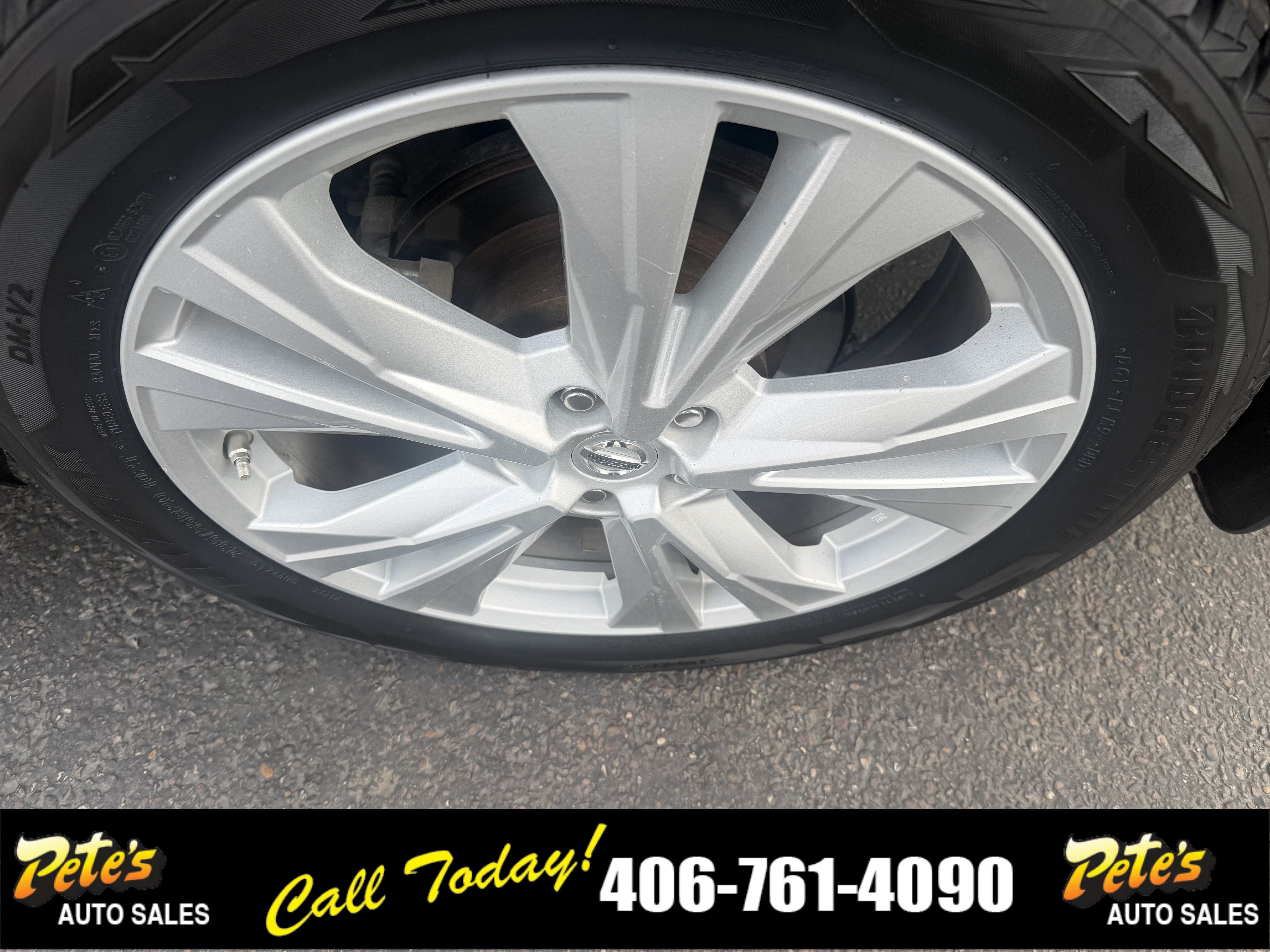 Used 2019 Nissan Pathfinder SL w/ SL Premium Package AWD/4WD image 16