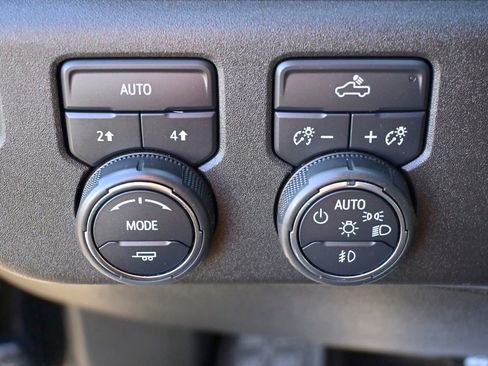 Used 2023 Chevrolet Silverado 1500 RST image 10