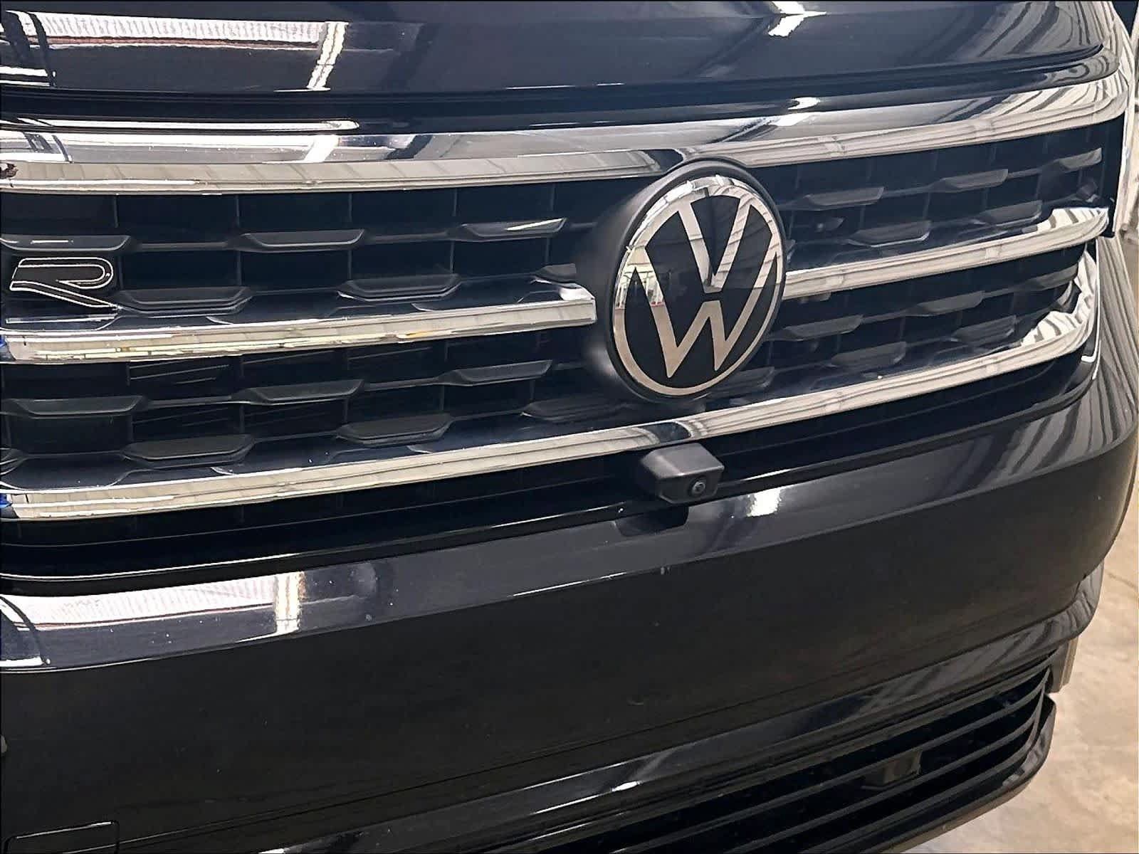 Used 2023 Volkswagen Atlas Cross Sport SEL Premium R-Line AWD/4WD image 36