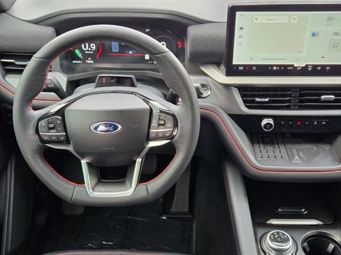 Certified 2025 Ford Explorer ST-Line w/ Premium Package RWD image 25