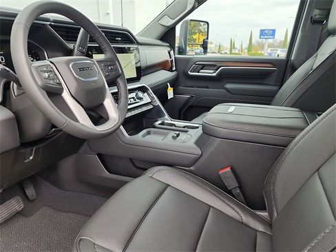 New 2026 GMC Sierra 2500 Denali w/ Denali Reserve Package image 17