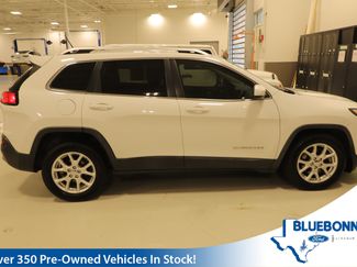 Used 2015 Jeep Cherokee Latitude image 1