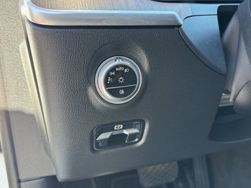 Used 2022 Mercedes-Benz C 300 Sedan image 18