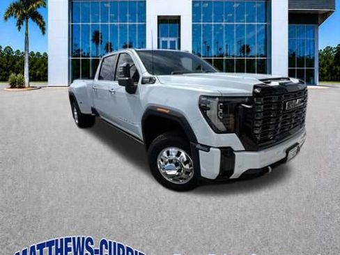 Used 2026 GMC Sierra 3500 Denali Ultimate AWD/4WD image 3