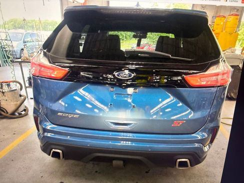 Used 2020 Ford Edge ST w/ Equipment Group 401A AWD/4WD image 3