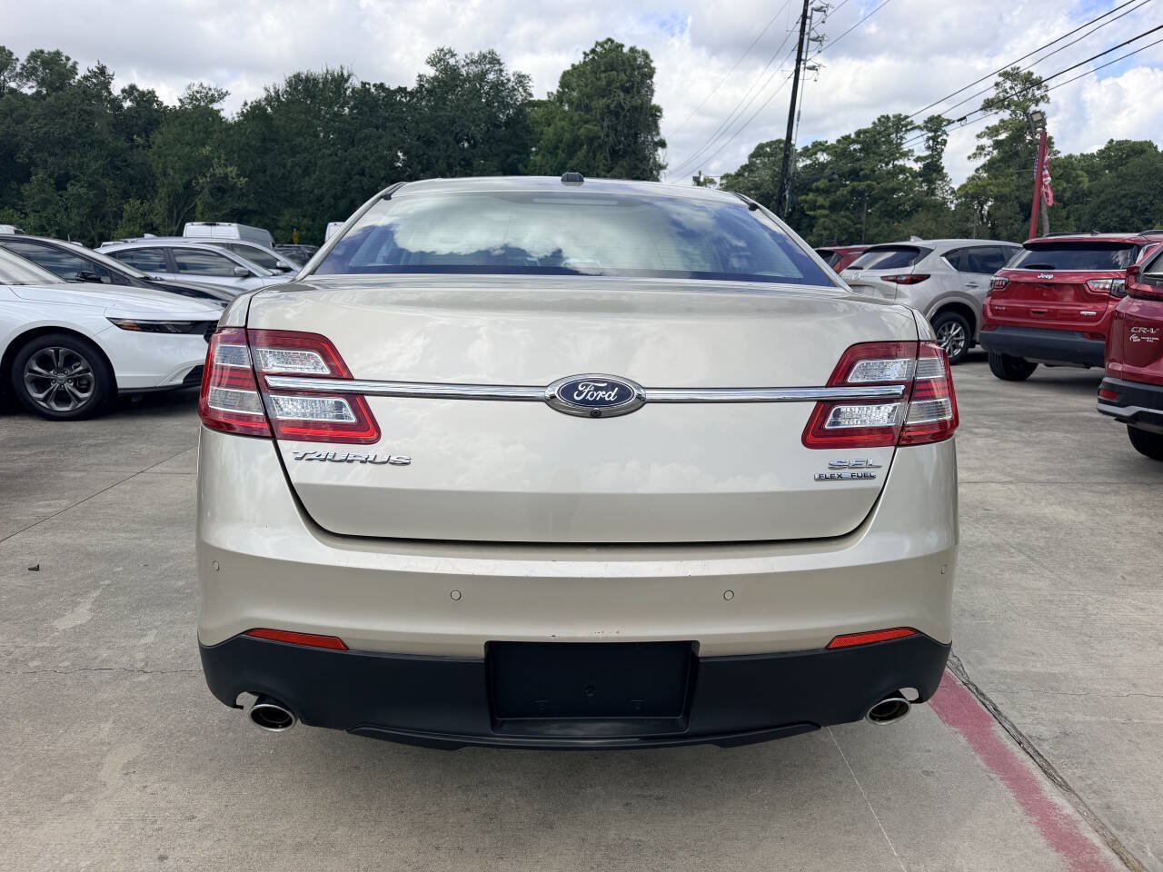 Used 2017 Ford Taurus SEL w/ Equipment Group 201A FWD image 6