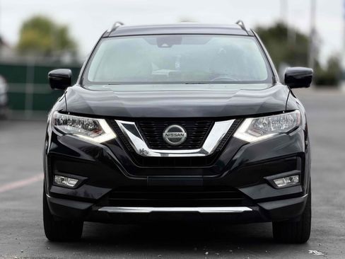 Used 2018 Nissan Rogue SL FWD image 2