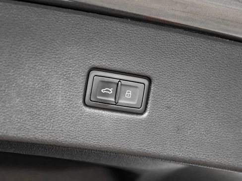 Used 2021 Audi SQ8 Prestige image 51