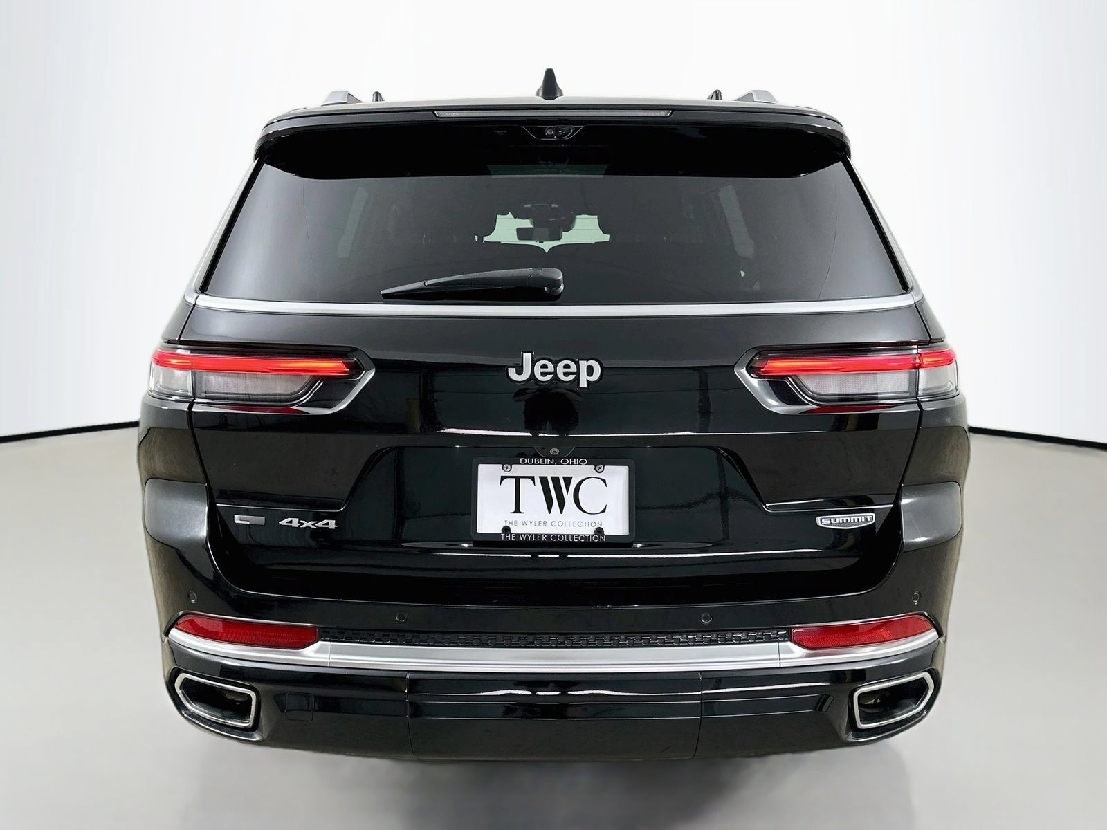 Used 2021 Jeep Grand Cherokee L Summit w/ Advanced Protech Group IV AWD/4WD image 6