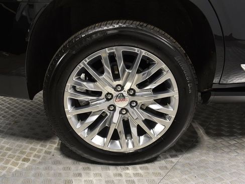 Used 2025 GMC Yukon Denali w/ Sun & Power Step Package image 37