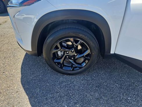 Used 2024 Chevrolet Trax LS w/ LS Convenience Package FWD image 27